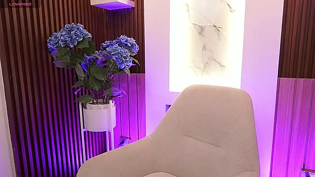 Snapshot of MandyCollins chatting on March 7, 11:40 am MandyCollins online show from March 7, 11:40 am