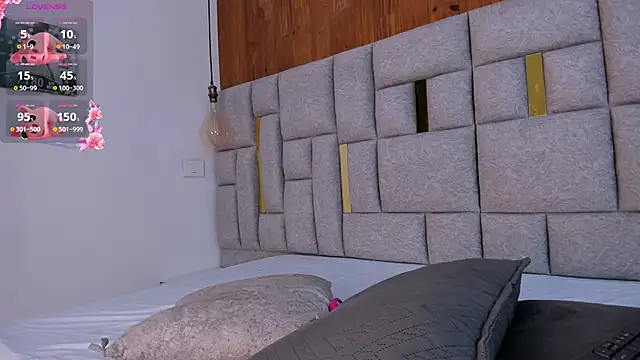 camilaa smith  online show from March 10, 7:41 pm