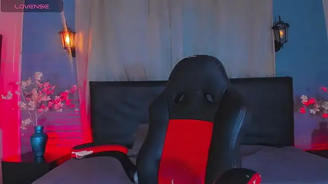 Snapshot of Roxy_alexa chatting on March 27, 3:34 am Roxy alexa online show from March 27, 3:34 am