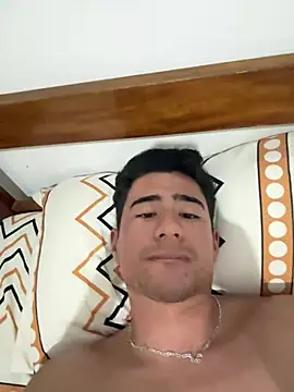 Snapshot of David-latinlover chatting on April 15, 8:20 pm David-latinlover online show from April 15, 8:20 pm