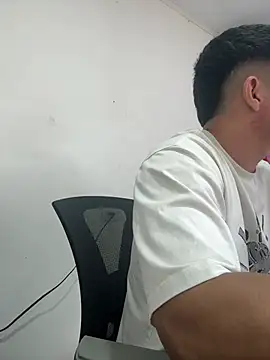 Snapshot of David-latinlover chatting on May 12, 5:43 pm David-latinlover online show from May 12, 5:43 pm