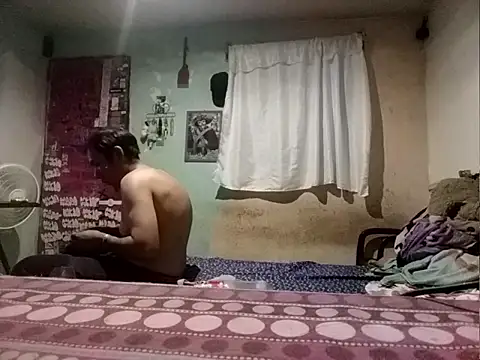 Snapshot of CardoMartinez01 chatting on June 13, 1:03 am CardoMartinez01 online show from June 13, 1:03 am