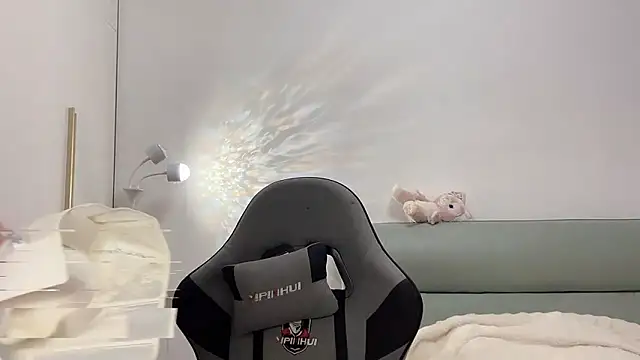 Snapshot of Susu-36E chatting on March 16, 5:55 am Susu-36E online show from March 16, 5:55 am