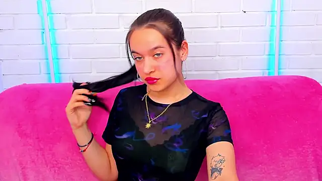 Snapshot of AishaTempt chatting on March 16, 8:40 am AishaTempt online show from March 16, 8:40 am