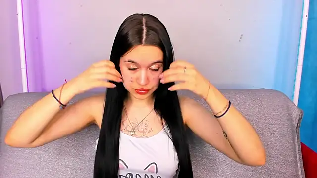 Snapshot of AishaTempt chatting on March 25, 3:23 am AishaTempt online show from March 25, 3:23 am