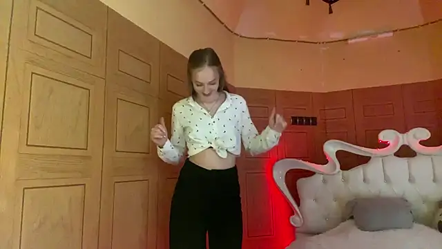 Snapshot of Anika_Socutehe chatting on March 5, 12:12 pm Anika Socutehe online show from March 5, 12:12 pm