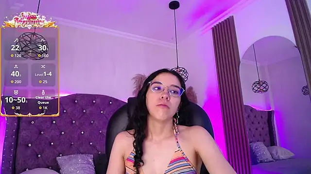 Snapshot of Amara_Davis1 chatting on May 2, 3:44 am Amara Davis1 online show from May 2, 3:44 am