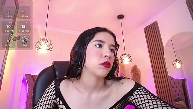 Snapshot of Amara_Davis1 chatting on May 26, 4:52 am Amara Davis1 online show from May 26, 4:52 am