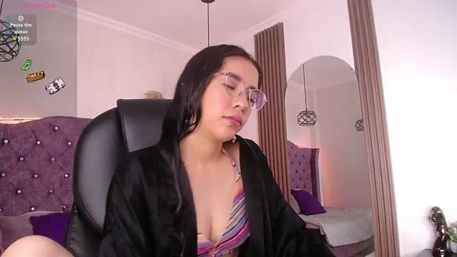 Snapshot of Amara_Davis1 chatting on May 31, 5:15 am Amara Davis1 online show from May 31, 5:15 am