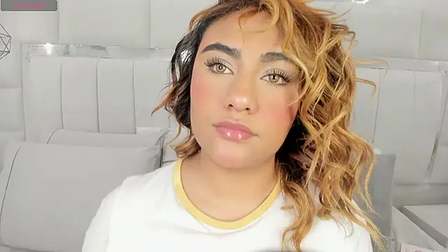 Snapshot of angueljonnes chatting on March 5, 4:30 am angueljonnes online show from March 5, 4:30 am