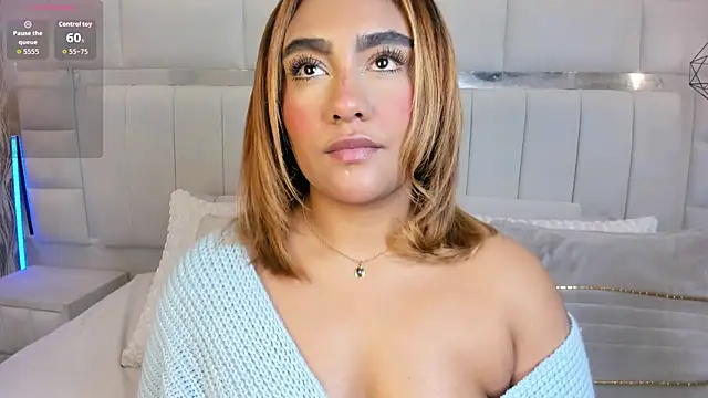 Snapshot of angueljonnes chatting on March 12, 4:29 am angueljonnes online show from March 12, 4:29 am