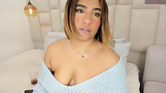 Snapshot of angueljonnes chatting on March 26, 5:46 am angueljonnes online show from March 26, 5:46 am