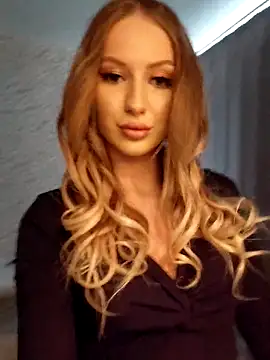 Snapshot of AlishaWey chatting on March 27, 8:59 am AlishaWey online show from March 27, 8:59 am