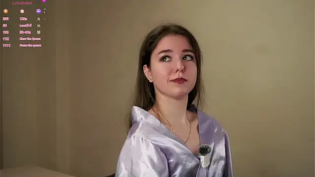 Snapshot of SmoggyWeek chatting on March 26, 11:49 am SmoggyWeek online show from March 26, 11:49 am