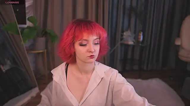 Snapshot of ohhh_mila chatting on March 14, 1:27 pm ohhh mila online show from March 14, 1:27 pm