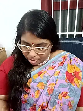 Snapshot of deepika-mallus chatting on March 6, 3:52 pm deepika-mallus online show from March 6, 3:52 pm