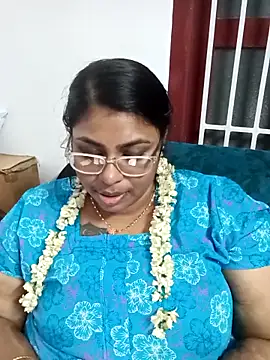 Snapshot of deepika-mallus chatting on March 12, 8:48 pm deepika-mallus online show from March 12, 8:48 pm