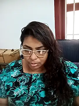 Snapshot of deepika-mallus chatting on March 27, 3:45 am deepika-mallus online show from March 27, 3:45 am