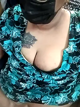 Snapshot of deepika-mallus chatting on March 28, 8:03 am deepika-mallus online show from March 28, 8:03 am