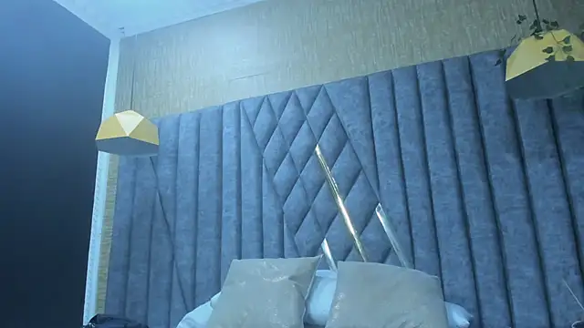 Snapshot of AbbyLoius chatting on March 25, 7:42 pm AbbyLoius online show from March 25, 7:42 pm