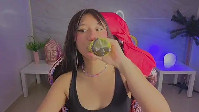 Snapshot of moraa_s chatting on March 21, 3:22 am moraa s online show from March 21, 3:22 am