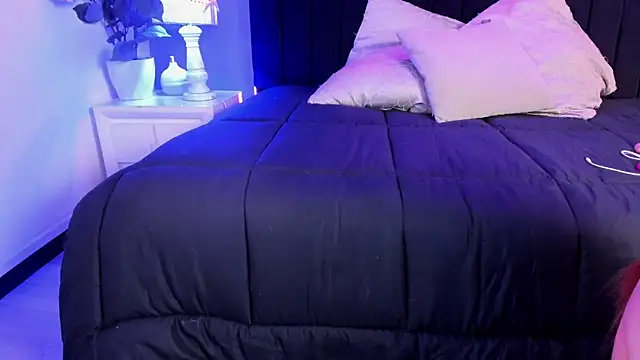 Snapshot of scarlett_leex_ chatting on March 22, 2:04 am scarlett leex online show from March 22, 2:04 am