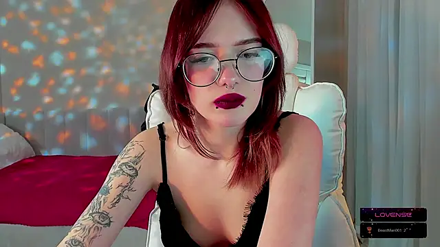 Snapshot of Marika_Degas chatting on March 10, 12:54 pm Marika Degas online show from March 10, 12:54 pm