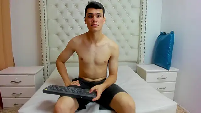 ZANE EVANS online show from July 27, 12:45 pm