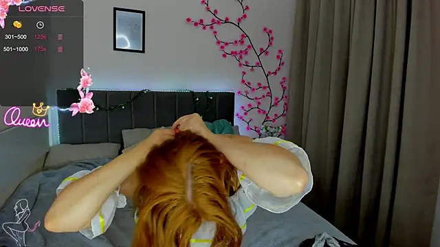 DellaRows online show from June 15, 12:29 pm