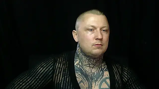 Snapshot of devilWithTats chatting on March 13, 11:06 am devilWithTats online show from March 13, 11:06 am