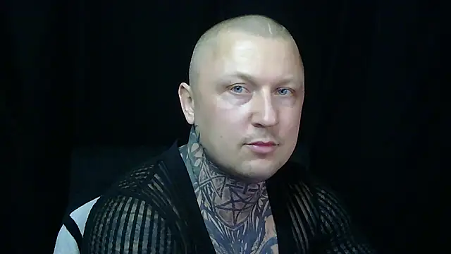 Snapshot of devilWithTats chatting on April 15, 8:54 am devilWithTats online show from April 15, 8:54 am