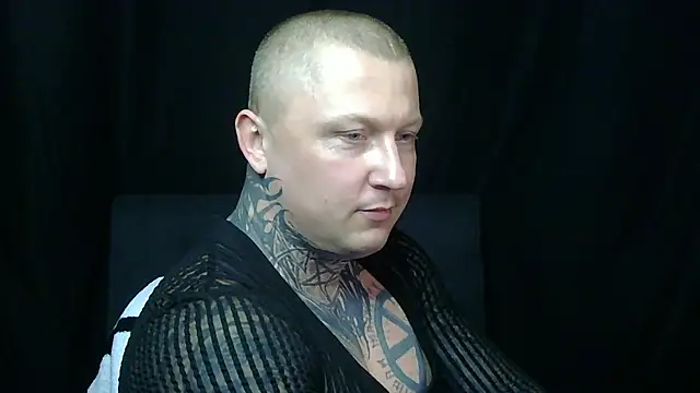 Snapshot of devilWithTats chatting on April 21, 9:59 am devilWithTats online show from April 21, 9:59 am