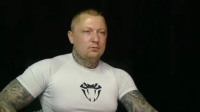 Snapshot of devilWithTats chatting on May 2, 7:02 am devilWithTats online show from May 2, 7:02 am