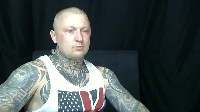 devilWithTats online show from June 18, 4:44 pm