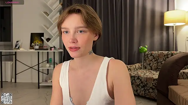 Lolatatee online show from July 1, 9:03 pm