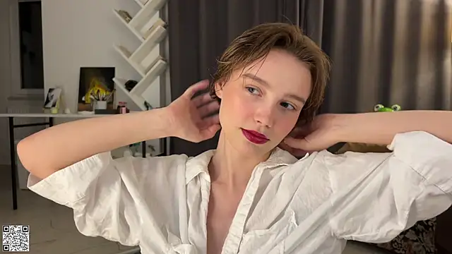 Lolatatee online show from July 3, 7:09 pm