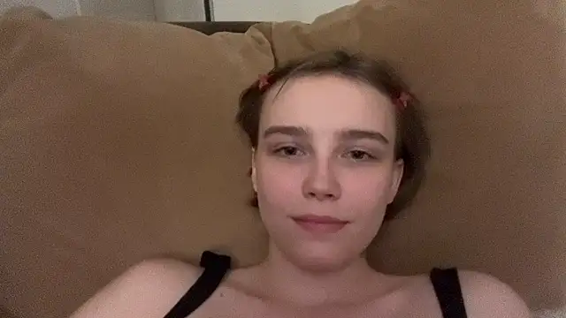 Lolatatee online show from August 4, 9:39 pm