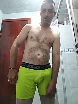 Snapshot of RaphandLey chatting on March 5, 5:14 am RaphandLey online show from March 5, 5:14 am