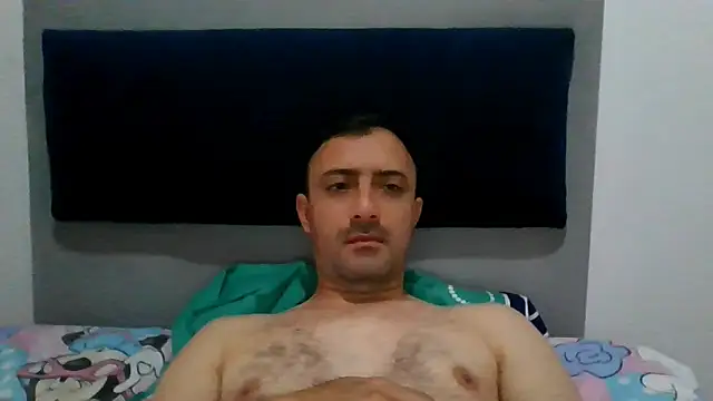 Snapshot of RaphandLey chatting on March 10, 9:31 pm RaphandLey online show from March 10, 9:31 pm