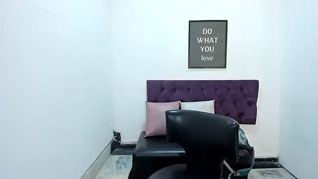 TomBoy Natali online show from March 25, 6:47 pm