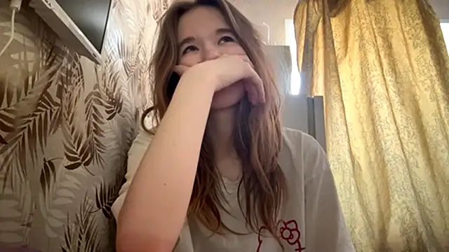 Snapshot of LeomaJee chatting on March 20, 10:42 am LeomaJee online show from March 20, 10:42 am