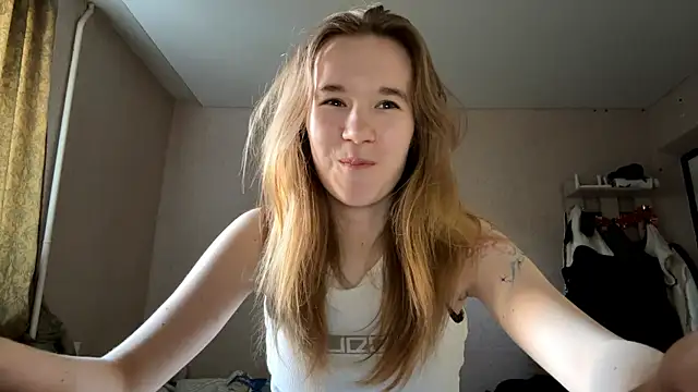 LeomaJee online show from May 18, 2:23 pm