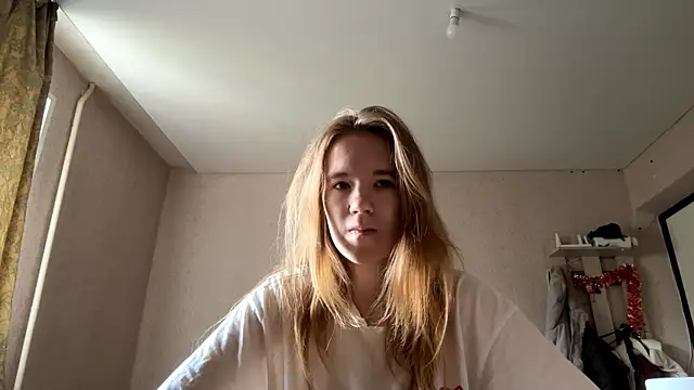 LeomaJee online show from June 10, 1:32 pm