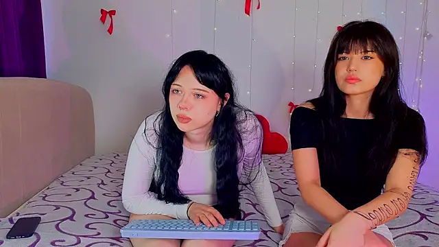 BillieMilash online show from March 26, 6:30 am