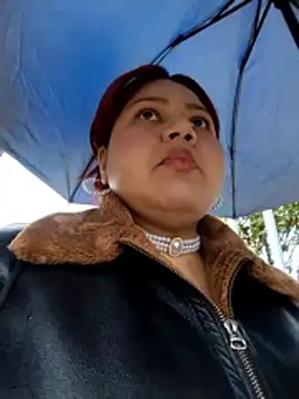 Snapshot of primrose17 chatting on March 18, 8:01 pm primrose17 online show from March 18, 8:01 pm