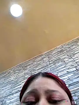 Snapshot of primrose17 chatting on March 26, 7:08 pm primrose17 online show from March 26, 7:08 pm