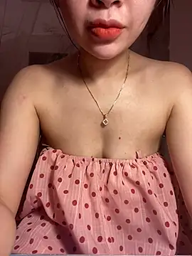 Snapshot of Liisa_loveU chatting on July 19, 1:31 am Liisa loveU online show from July 19, 1:31 am