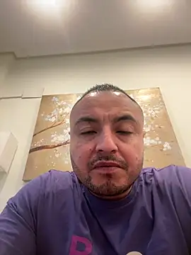 Snapshot of alexandeerr1986 chatting on May 9, 5:40 pm alexandeerr1986 online show from May 9, 5:40 pm