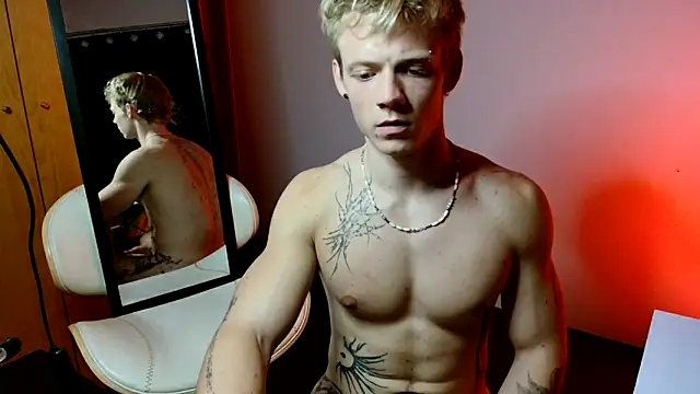 Snapshot of alexbarczukxxx chatting on May 19, 9:43 pm alexbarczukxxx online show from May 19, 9:43 pm