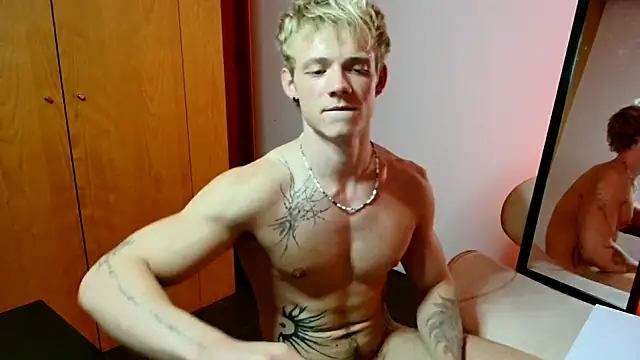 Snapshot of alexbarczukxxx chatting on June 3, 10:37 pm alexbarczukxxx online show from June 3, 10:37 pm